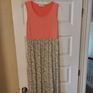 NWOT Maxi Dress w/Pockets